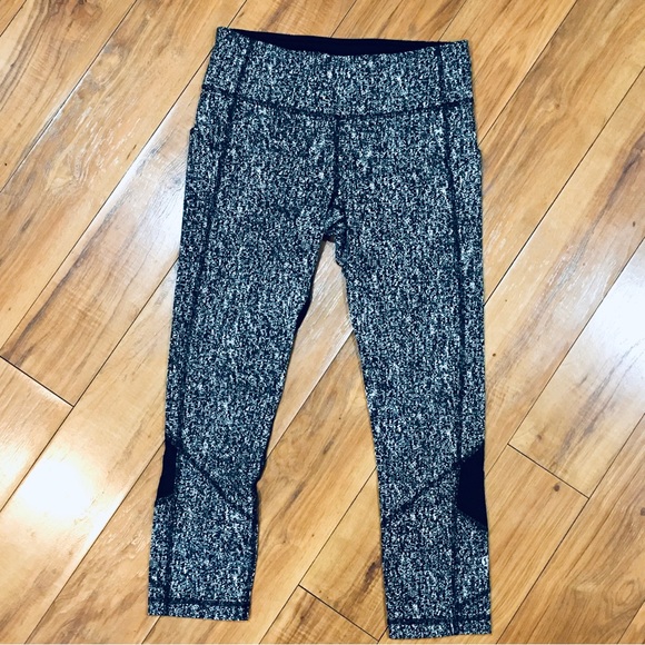 LuluLemon LuLu Lemon black white marled leggings workout fitness 6 yoga … - Picture 3 of 9
